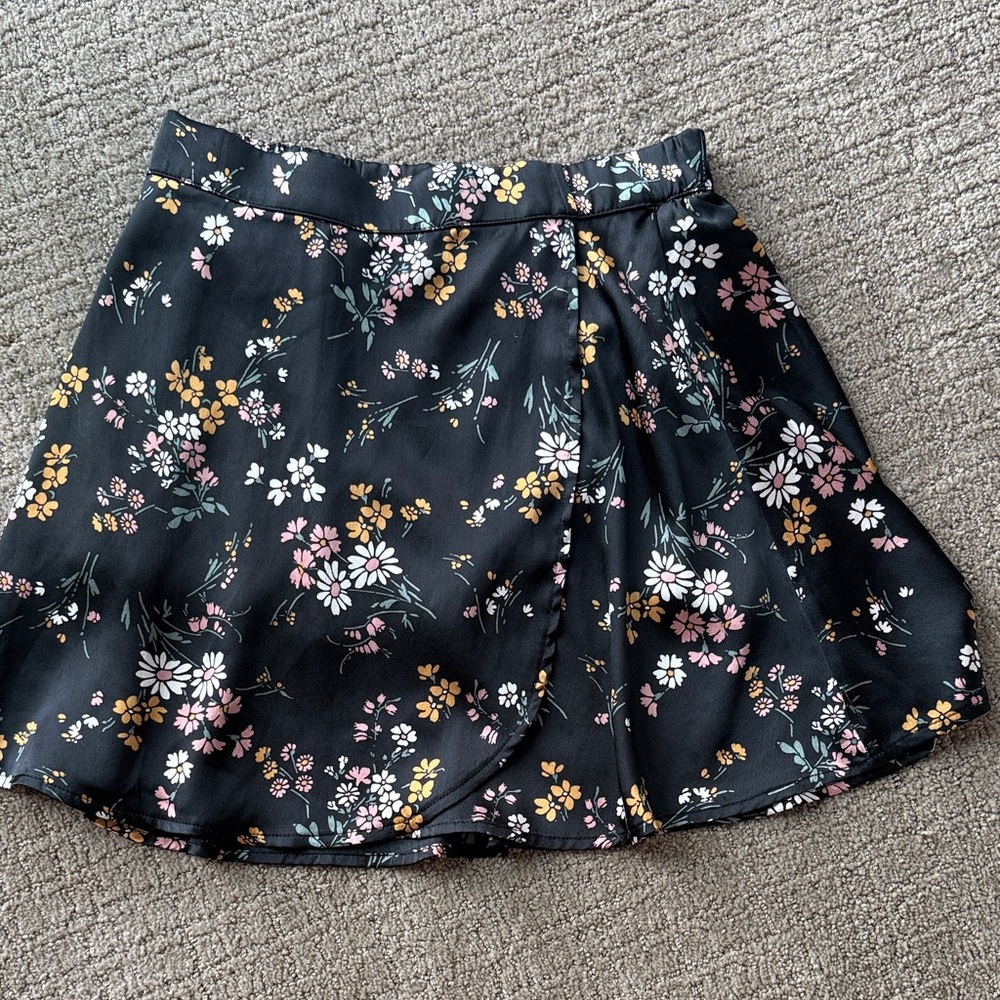 Girls black flowered skirt